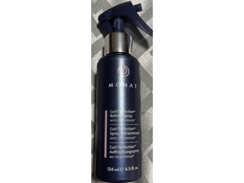 Monat Curl Perfection Refresh Spray, 4.5 fl oz/134 mL