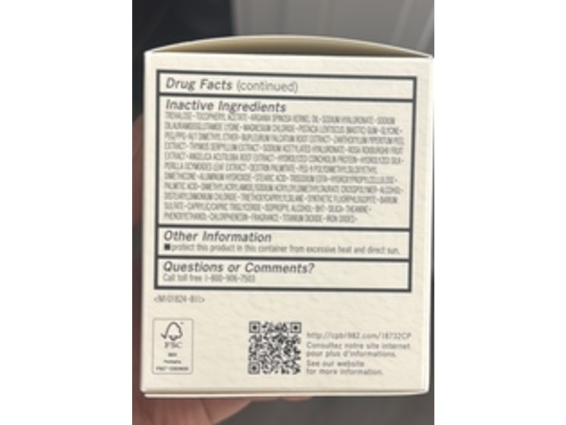 Cle De Peau Beaute The Foundation, B10 Light Beige, SPF 22, 1 oz/28 mL