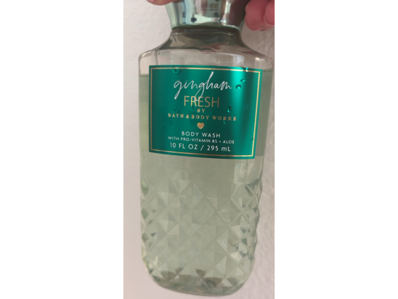 Bath & Body Works Gingham Fresh Body Wash, Pro-Vitamin B5 +Aloe, 10 fl oz/295 mL