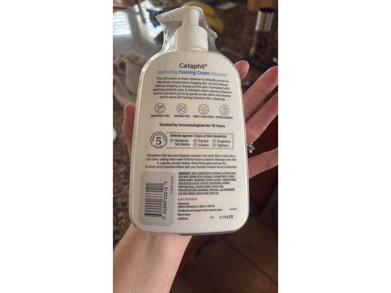 Cetaphil Hydrating Foaming Cream Cleanser, Dry to Normal Sensitive Skin, 16 fl oz/473 mL