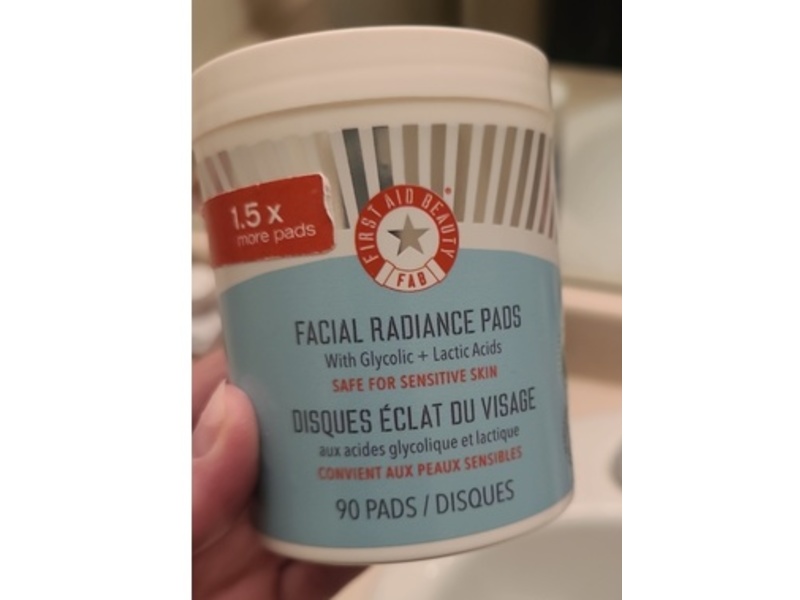 First Aid Beauty Facial Radiance Pads, 90 Count