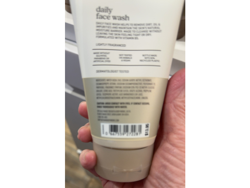 Bath & Body Works Daily Face Wash, Vitamin B5, 4 oz/113 g