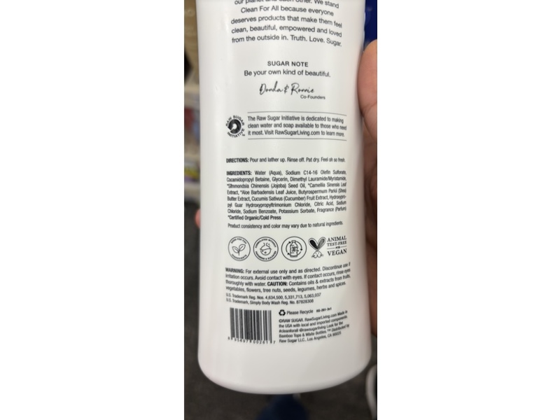 Raw Sugar Simple Body Wash, Green Tea + Cucumber + Aloe Vera, 25 fl oz/740 mL