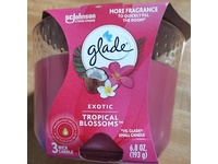 Glade Fragrance Infused 3 Wick Candle, Exotic Tropical Blossoms Scent, 6.8 oz/193 g - Image 3