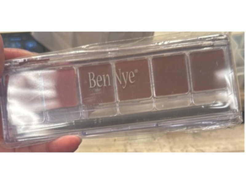 Ben Nye Lip Colour Palette, Red, 0.36 oz/10.2 g
