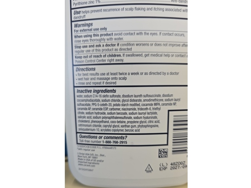 CeraVe Anti-Dandruff Hydrating Shampoo, Ceramides, Niacinamide & Hyaluronic Acid, 19 fl oz/562 mL