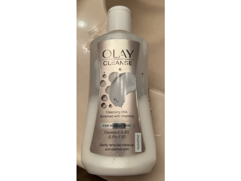 Olay Cleansing Milk, 200 mL