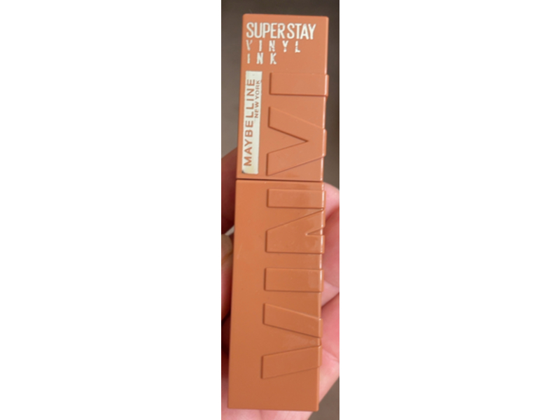 Maybelline New York Super Stay Vinyl Ink Lipstick, 95 Captivated, 0.14 fl oz/4.2 mL