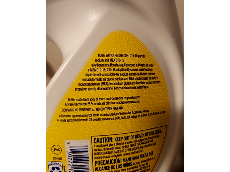 Tide Simply Free & Sensitive Laundry Detergent, Unscented, 24 Loads, 32 fl oz/946 mL