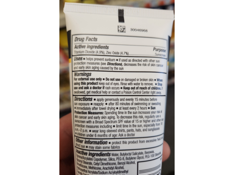 Neutrogena Sensitive Skin Mineral Sunscreen, SPF 60+, 3.0 fl oz/88 mL