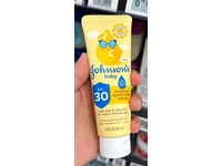 Johnson's Baby Mineral Sunscreen Lotion, SPF 30, Aloe+Vitamin E, 3.0 fl oz/88 mL - thumbnail 2