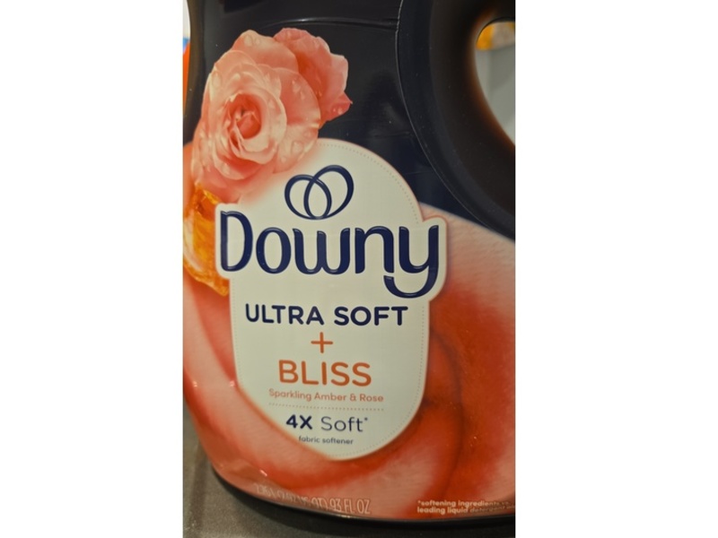 Downy Ultra Soft+Bliss Fabric Softener Liquid, Sparkling Amber & Rose, 138 Loads, 93 fl oz/2.26 L
