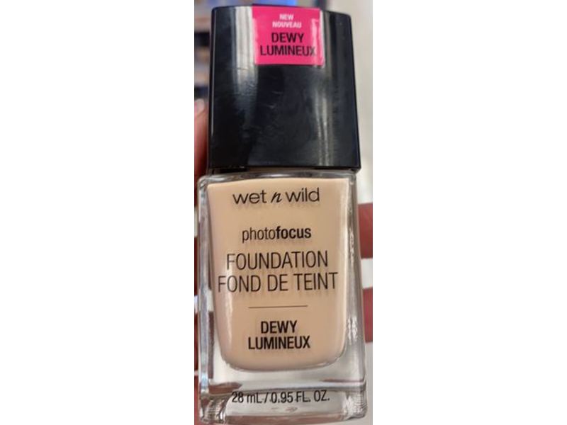 wet n wild Photo Focus Dewy Foundation, Soft Ivory, 0.95 fl oz/28 mL