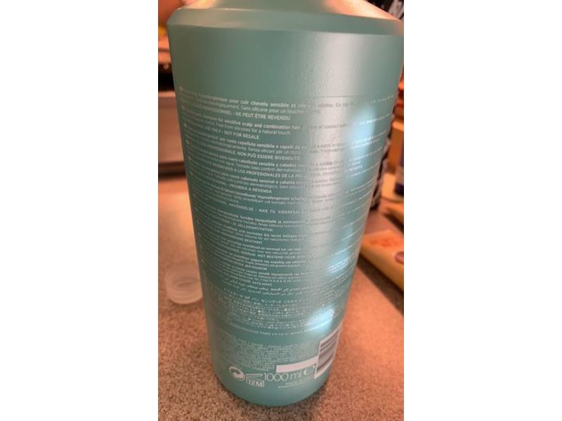 Kerastase Specifique Bain Vital Dermo-Calm Shampoo, 34 fl oz/1000 mL