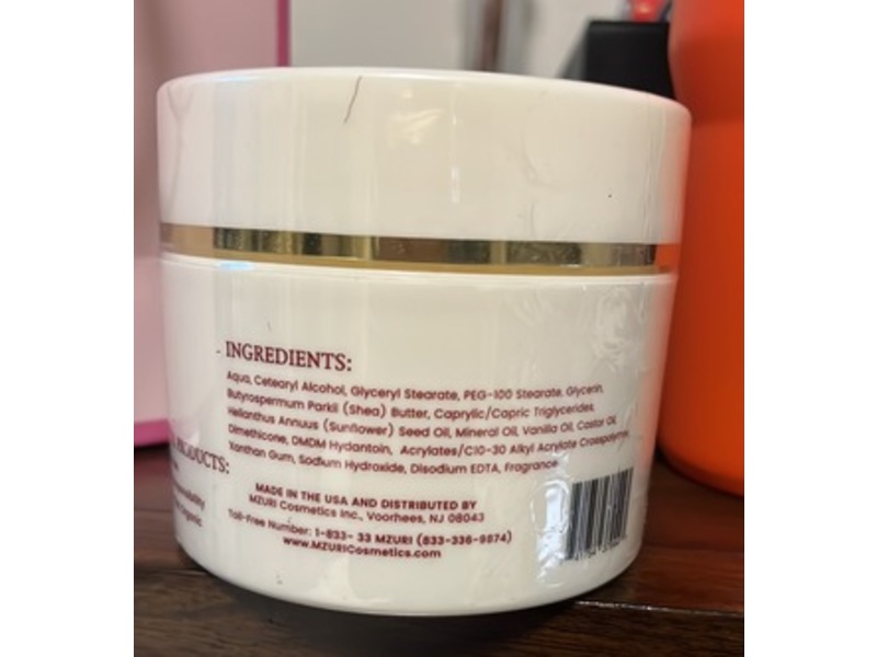 Mzuri Luxury Body Butter, Shea & Organic Island Vanilla, 8 fl oz/237 mL