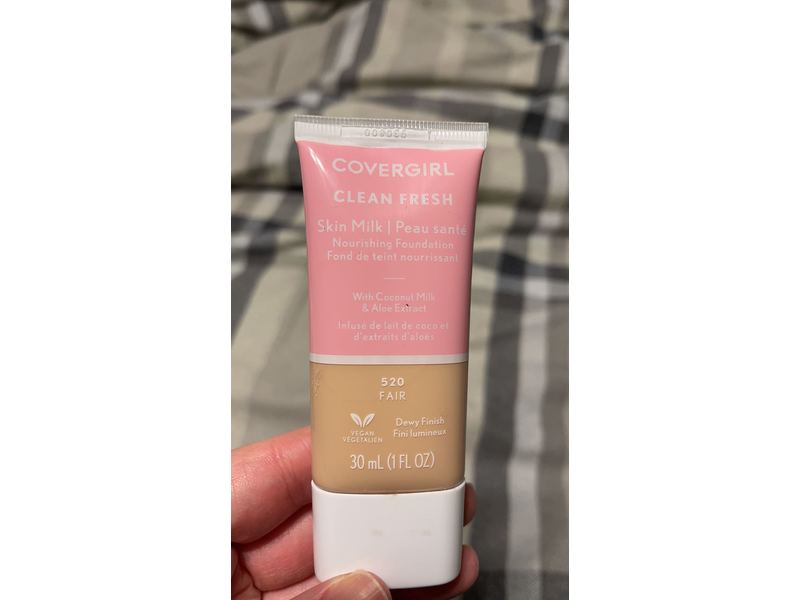 Covergirl Clean Fresh Skin Milk, Fair 520, 30 mL
