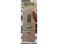 Clinique Even Better Clinical Vitamin Makeup Foundation, SPF 45, Light Medium Warm 2, 1 fl oz/30 mL - Image 3