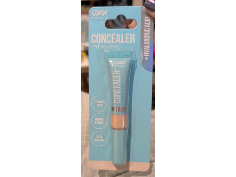 Oxx Cosmetics Hydrating Concealer, Ivory