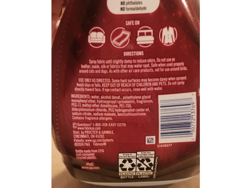 Febreze Fabric Refresher, Cranberry Crumble, 23.6 fl oz/700 mL