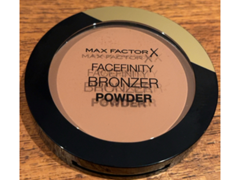 Max Factor Facefinity Matte Bronzer Powder, 001 Light Bronze, 10 g
