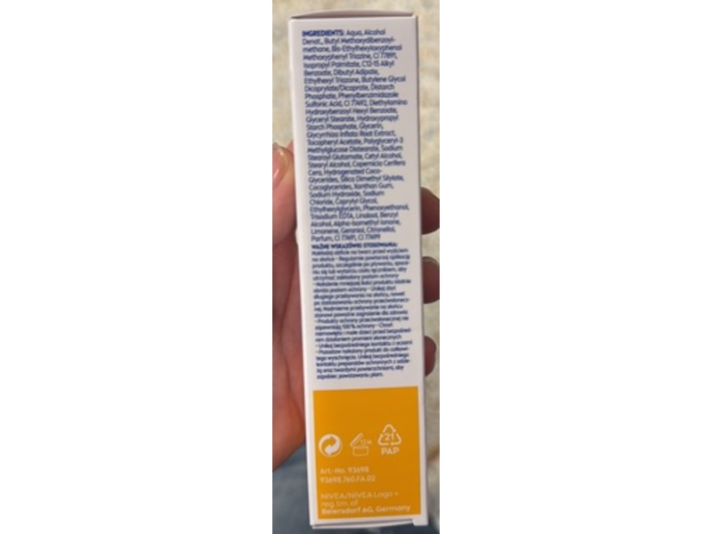 Nivea Sun UV Face Shine Control, Medium Tinted, SPF 50, 50 mL