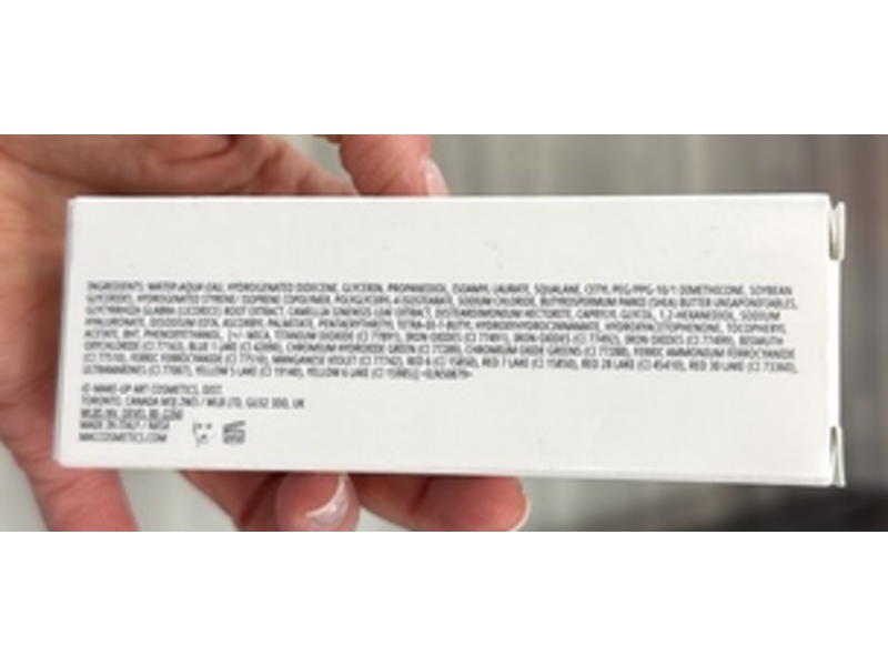 M.A.C Cosmetics Strobe Dewy Skin Tint, Medium 2, 1 fl oz/30 mL