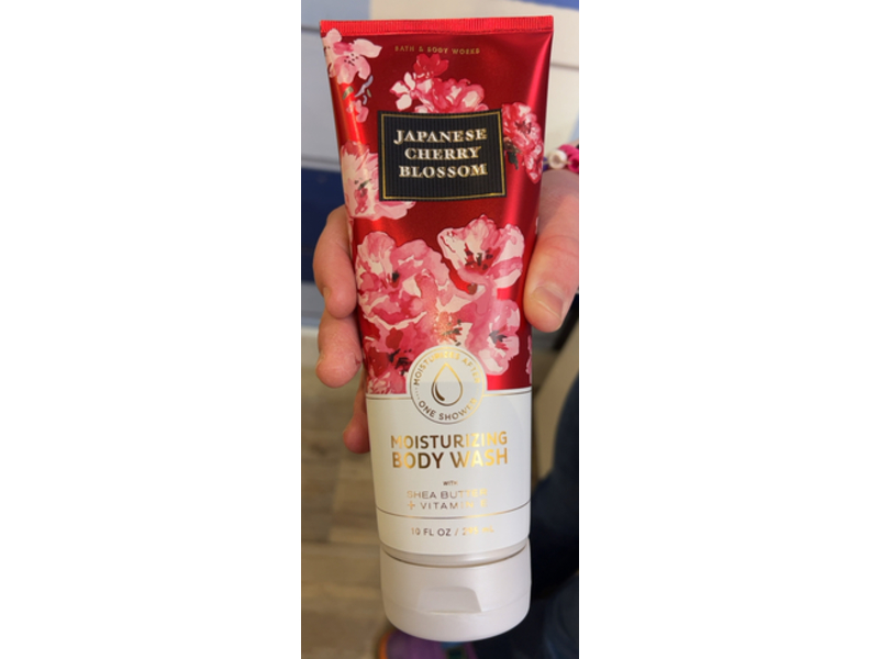Bath & Body Works Moisturizing Body Wash, Japanese Cherry Blossom, 10 fl oz/295mL
