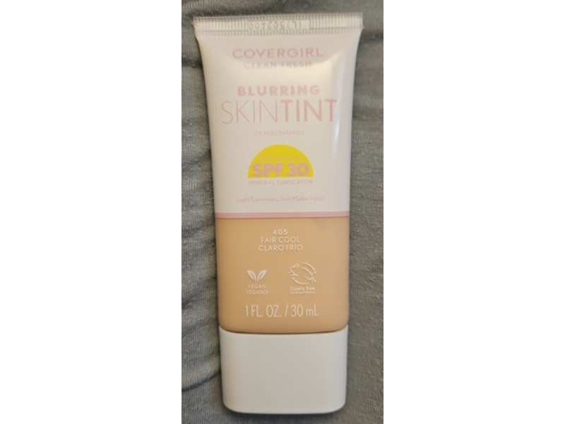 Covergirl Clean Fresh Blurring Skin Tint, SPF 30, 405 Fair Cool, 1 fl oz/30 mL