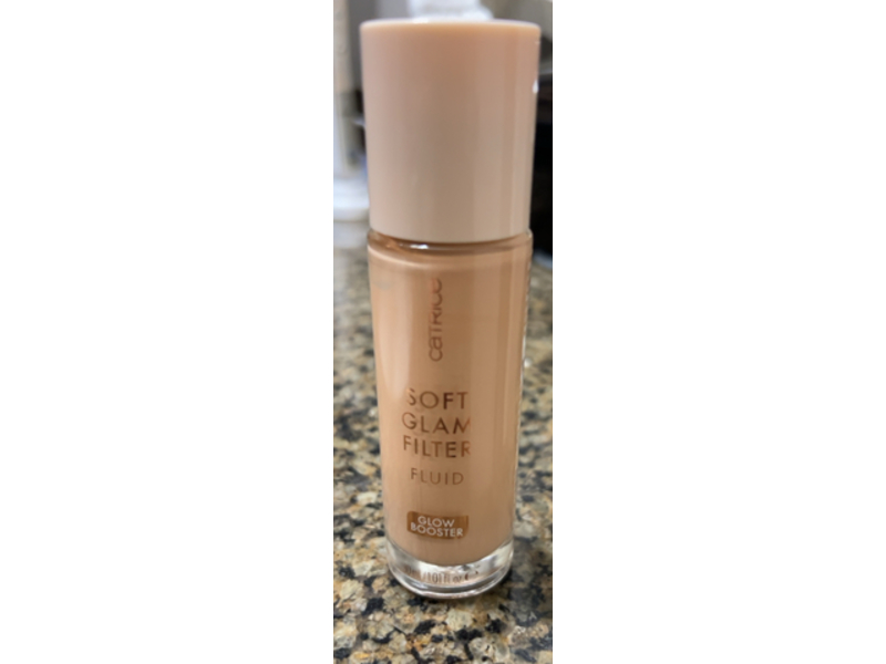 Catrice Soft Glam Filter Fluid, 015 Light, 1.01 fl oz/30 mL