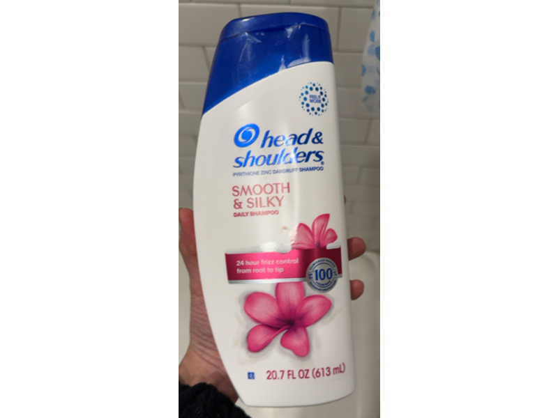 Head & Shoulders Smooth & Silky Dandruff Shampoo, 20.7 fl oz/613 mL