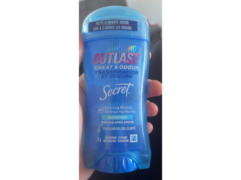 Secret Outlast Antiperspirant/Deodorant Clear Gel, Shower Fresh, 73 g