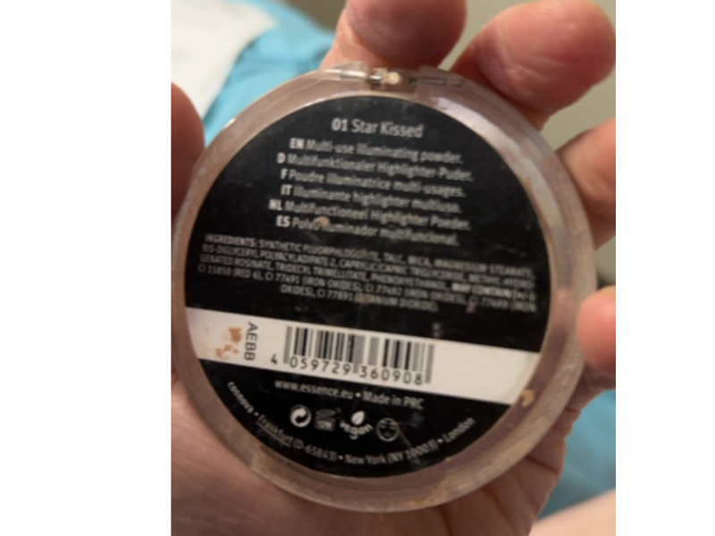 Essence Kissed By The Light Illuminating Powder, 01 Star kissed, 0.35 oz/10 g