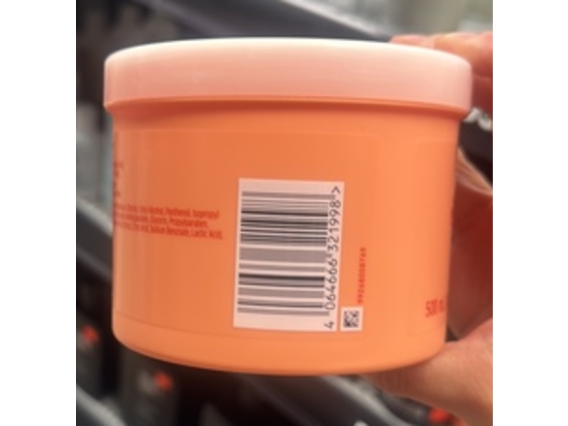 Wella Professionals Invigo Nutri-Enrich Deep Nourishing Mask, Goji Berry, 16.9 fl oz/500 mL