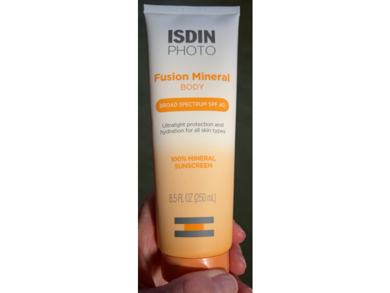Isdin Photo Fusion Mineral Body Sunscreen, SPF 40, 8.5 fl oz/250 mL