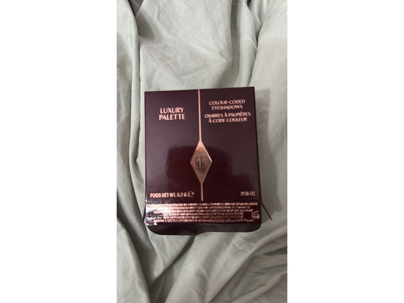 Charlotte Tilbury Luxury Palette, Sophisticate, 0.18 oz/5.2 g