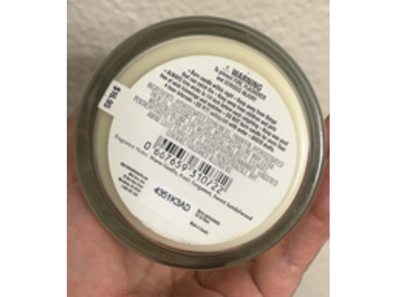 Bath & Body Works White Barn Candle, Mahogany Vanilla, Warm Vanilla, Beramot, Sweet Sandalwood, 8 oz/227 g