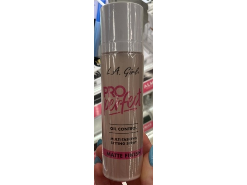 L.A. Girl Pro Perfect Multi-Tasking Setting Spray, 3.55 fl oz/105 mL