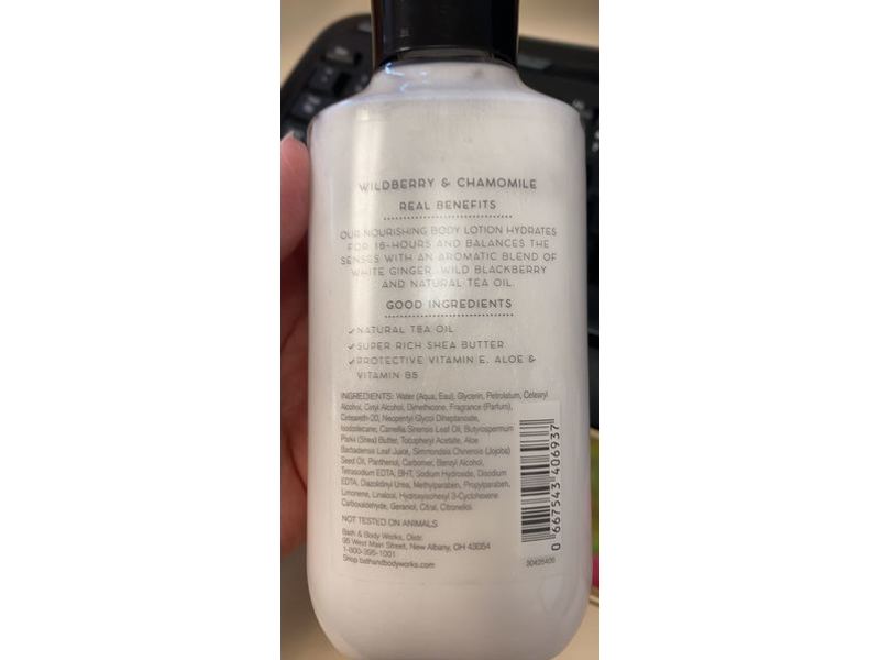 Bath and Body Works Body Lotion, Wildberry Chamomile, Natural Tea Oil, 8 fl oz/236 mL
