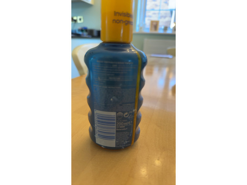 Nivea Sun Protect & Dry Touch Spray, SPF 30, 200 mL