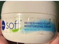 Nivea Soft Refreshingly Soft Moisturizing Cream, Jojoba Oil & Vitamin E, 300 mL - Image 3