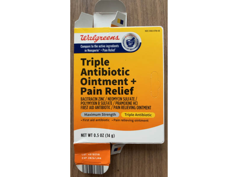Walgreens Maximum Strength Triple Antibiotic Ointment + Pain Relief,0.5 oz/14 g