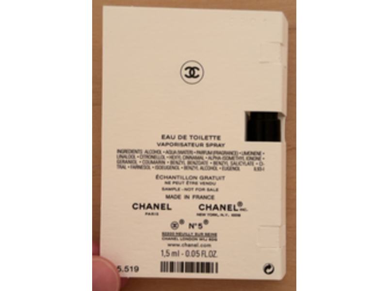 Chanel No. 5 L'Eau Eau de Toilette Spray, 0.05 fl oz/1.5 mL