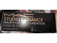 M.A.C Studio Radiance Serum-Powered Foundation, NW20, 1 fl oz/30 mL - thumbnail 2