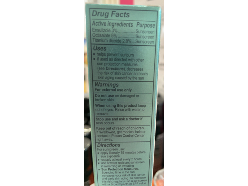 It Cosmetics CC+ Natural Matte Foundation, SPF 40, Light, 1.08 fl oz/32 mL