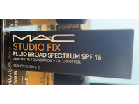 M.A.C Studio Fix Fluid Matte Foundation + Oil Control, SPF 15, NW25, 1.0 fl oz/30 mL - Image 3