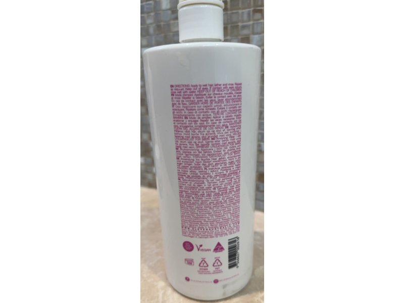 Eleven Australia Smooth Me Now Anti - Frizz Shampoo, 32.5 fl oz/960 mL