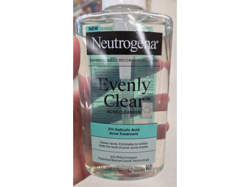 Neutrogena Evenly Clear Acne Cleanser, 9.1 fl oz/260 mL