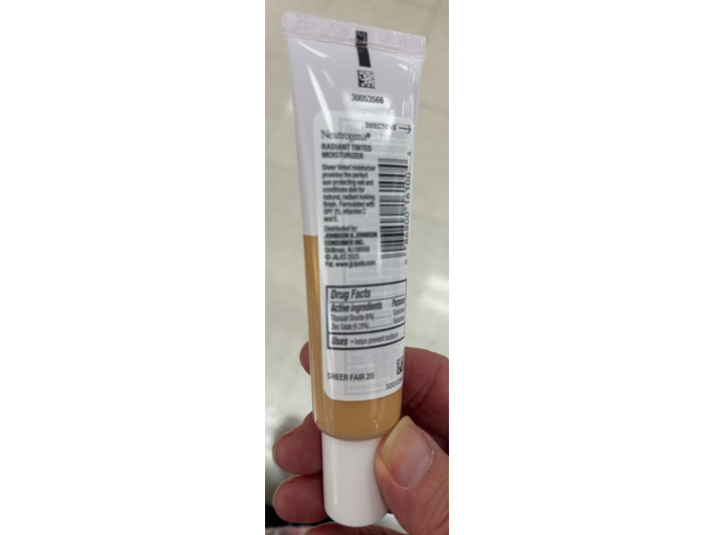 Neutrogena Radiant Tinted Moisturizer, SPF 25, Sheer Fair (20), 1.1 fl oz/32 fl oz