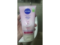 Nivea Gentle Face Wash, Almond Oil, 150 mL - Image 3
