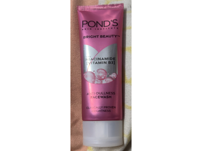 Pond's Bright Beauty Anti-Dullness Face Wash, Niacinamide, 50 g